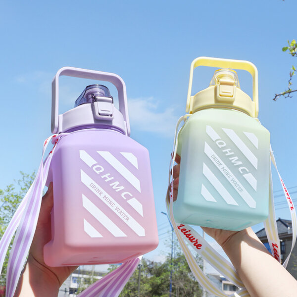 Portable Plastic Drinkware
